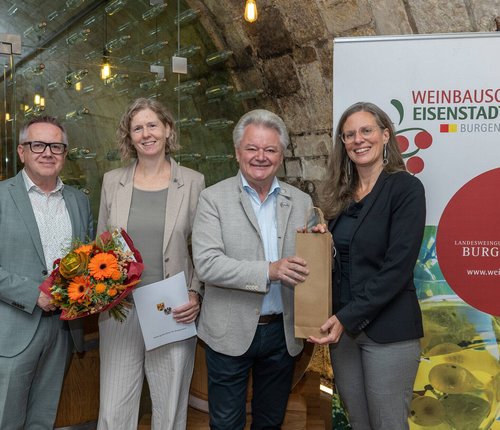 Franz Bock, Leiter der Bildungsregion Nord, die neue Direktorin Julia Mainx, Vorgänger Erich Unger und Landeshauptmann-Stellvertreterin Anja Haider-Wallner.