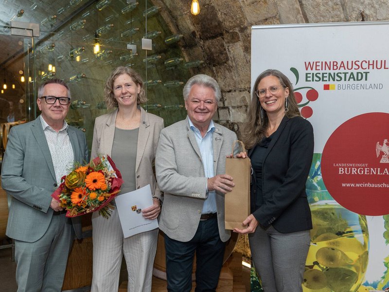Franz Bock, Leiter der Bildungsregion Nord, die neue Direktorin Julia Mainx, Vorgänger Erich Unger und Landeshauptmann-Stellvertreterin Anja Haider-Wallner.